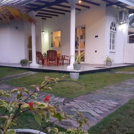 Ann Villa Negombo Exterior photo